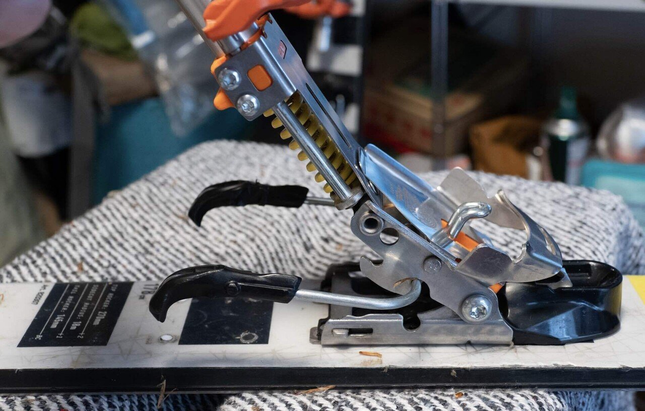 サーフェス　ウロコ板　22DESIGNS OUTLAW Lsizeブレーキ付き NTNビンディング「Outlaw X 」徹底レポート｜あんかけ