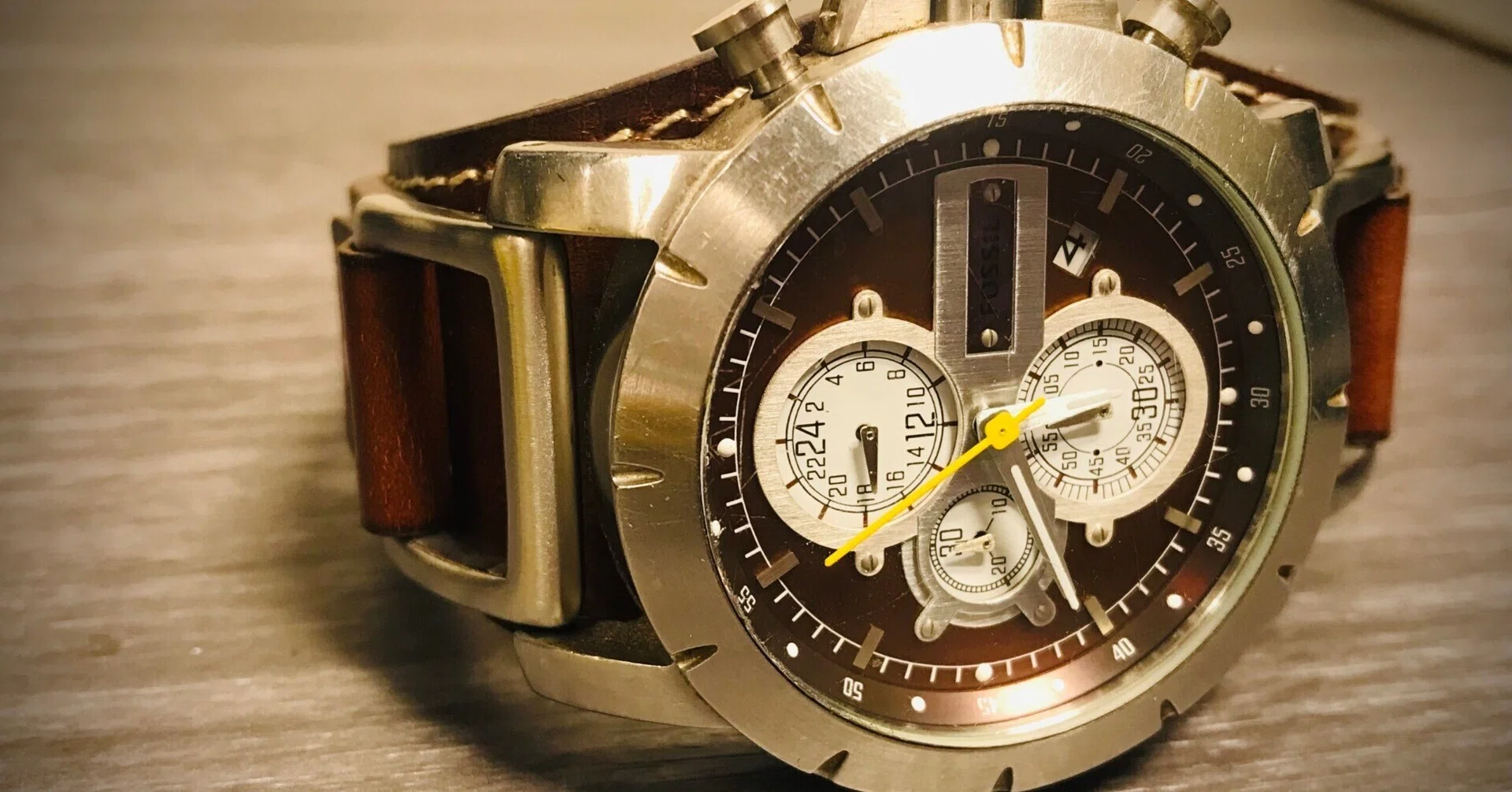 fossil フォッシル　腕時計　JR-9760 電池切れ fossil フォッシル 腕時計 JR-9760 電池切れの通販 by とんそく's shop