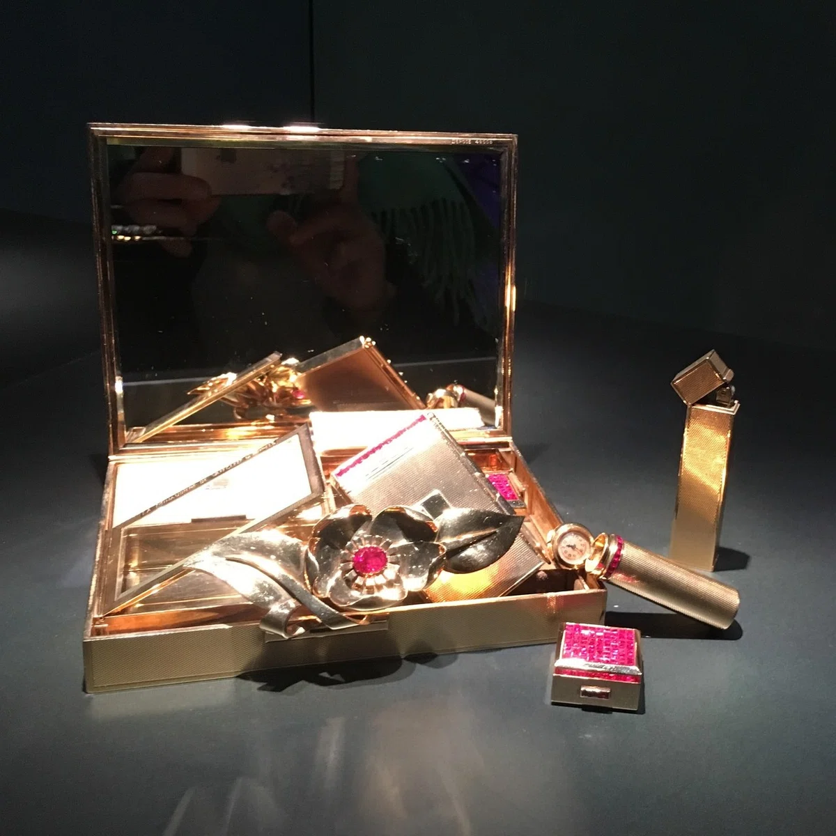 ヴァンクリーフ&アーペル：時、自然、愛（Van Cleef & Arpels: Time
