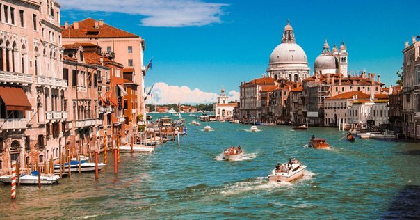 Amazon | Venice (Louis Vuitton Travel Book) | Jiro