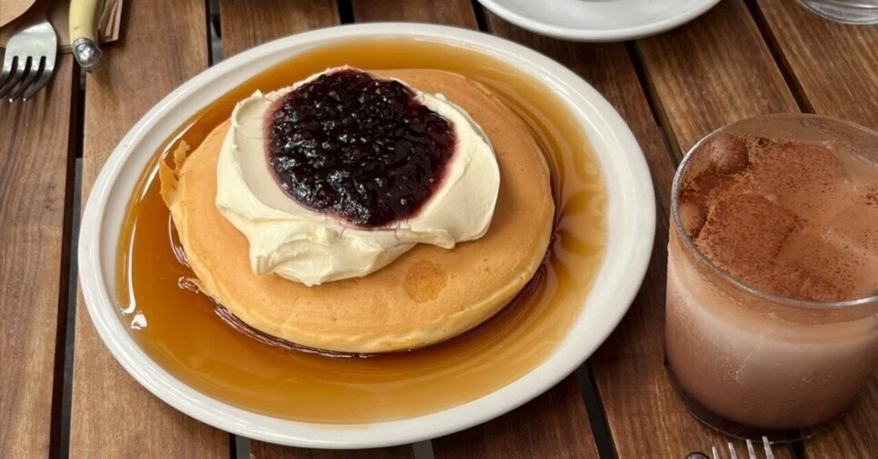 パンケーキ チョコミントパンケーキ」東京・大阪512 カフェに“史上最高”味変できる