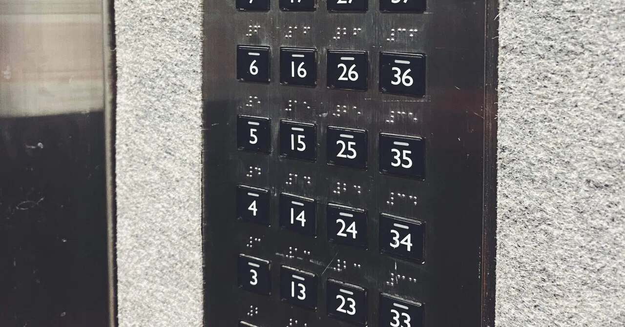 目的地は6階、でも私の人生の行き先は？？💭｜にゃ