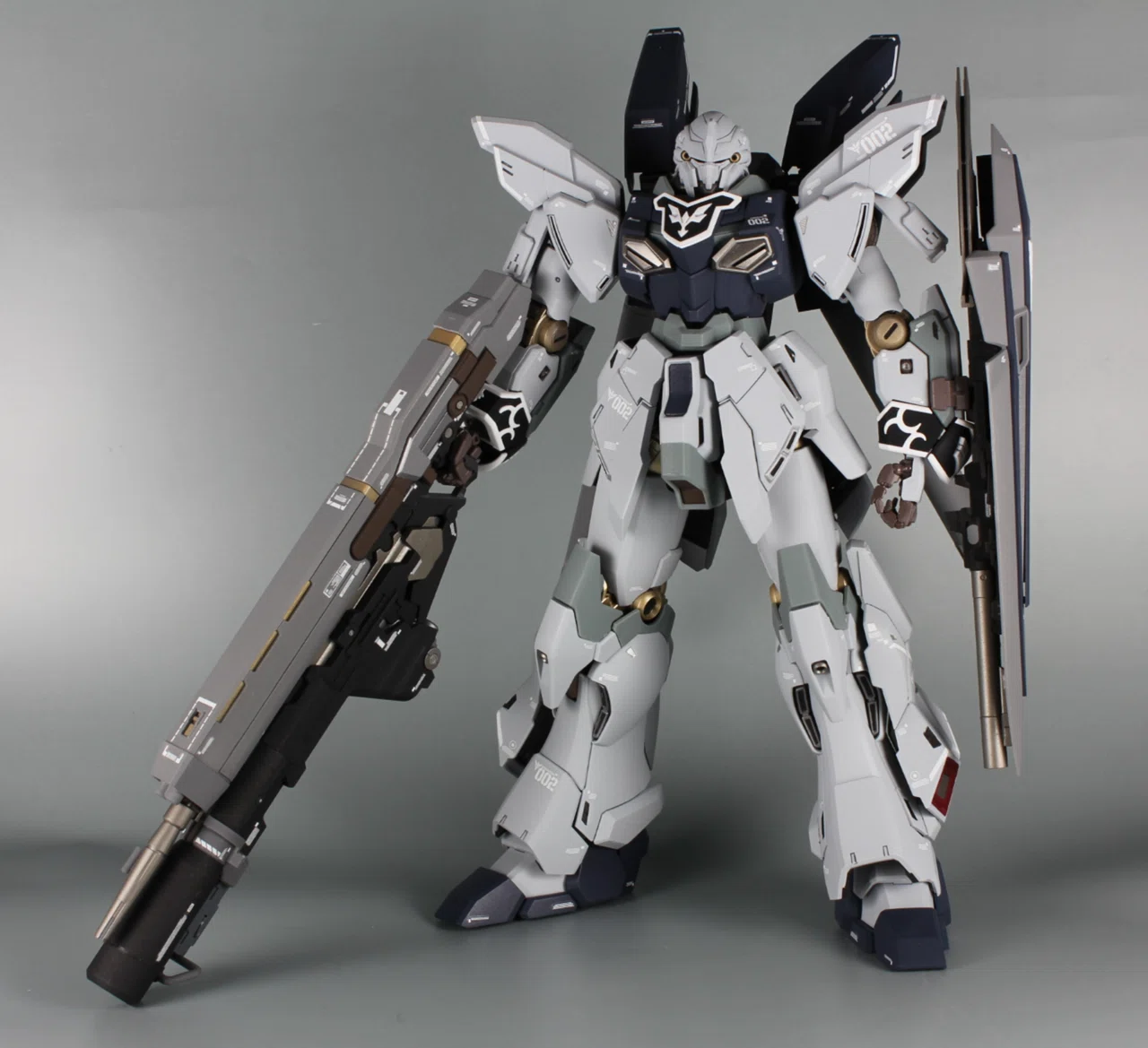 ガンプラ MG シナンジュスタイン ナラティブ版 Ver.Kaを半分塗装で