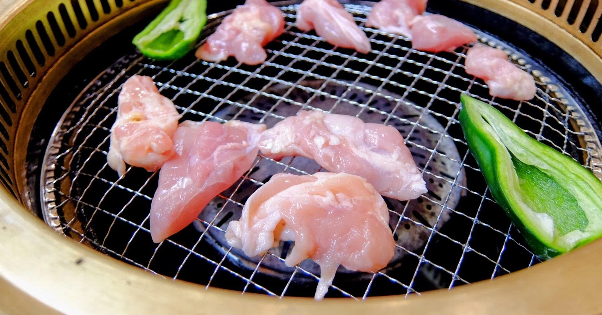 糸島の「ドライブイン鳥」で体験した「鳥焼肉」が最高すぎた。｜サカイ