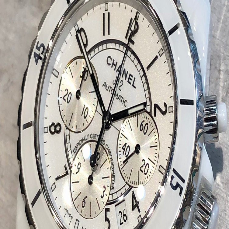 シャネルJ12の電池交換完全ガイド 自分でできる？正規店と専門店の料金