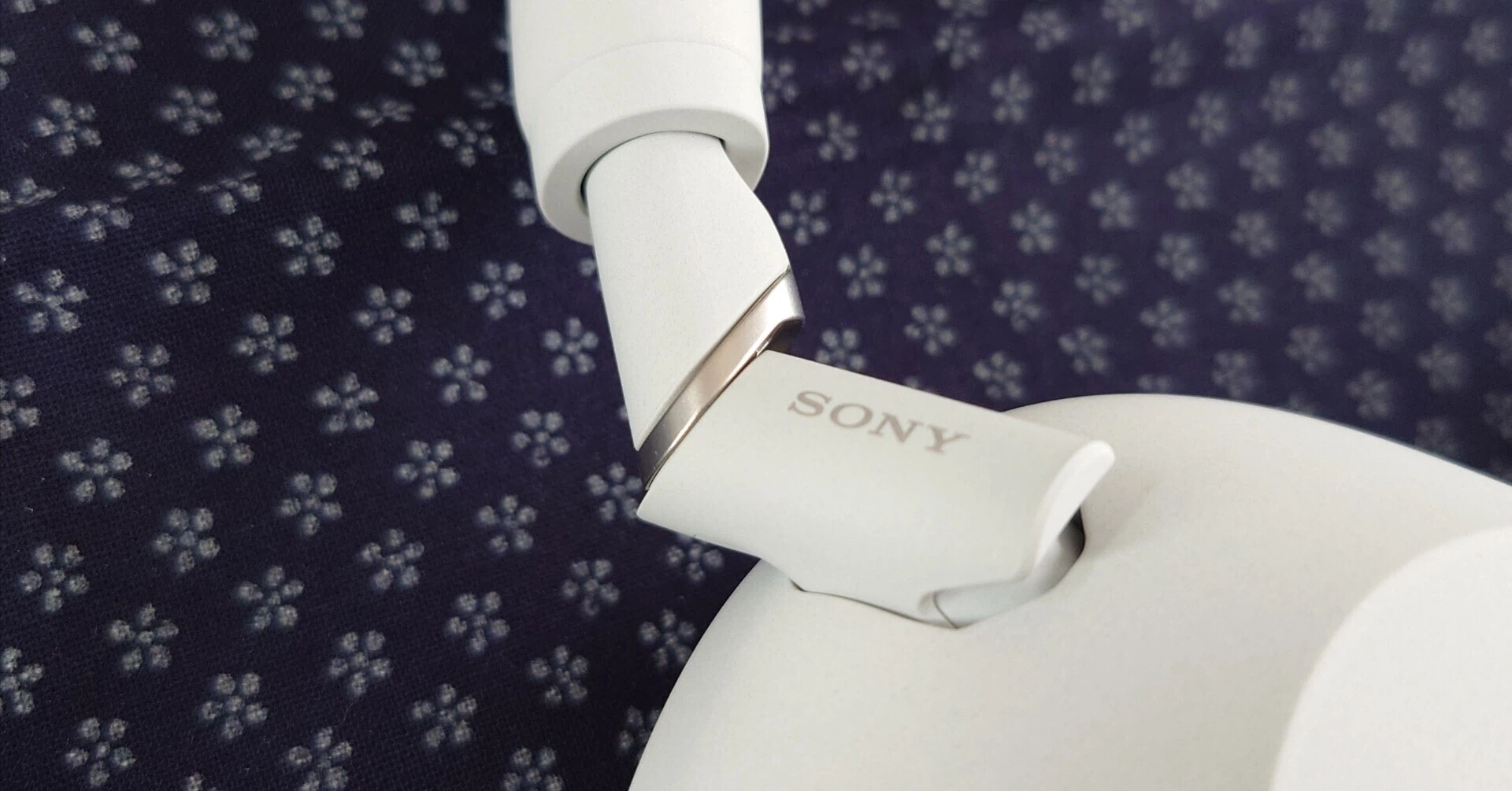 ワイヤレスヘッドホン】SONY WH-1000XM6 を購入した話|桔紺ちや ワイヤレスヘッドホン】SONY WH-1000XM6 を購入した話|桔紺ちや