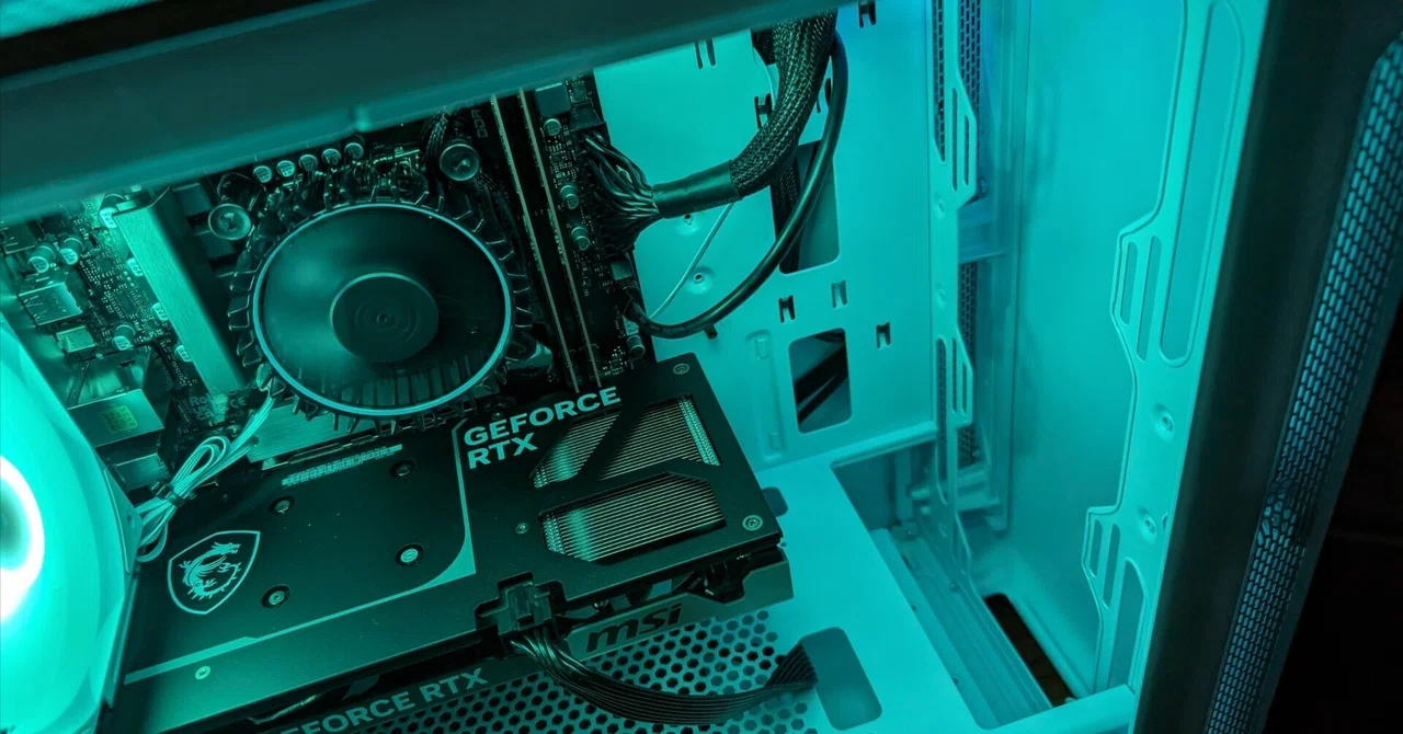 マジで買ってゲーミングPC 人生初のゲーミングPCを買いました｜鈴鳴うた猫