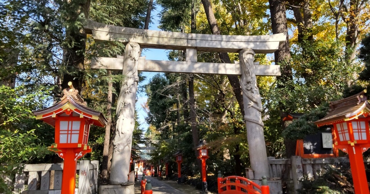 ガラスドーム付き 稲荷大明神騎乗像
