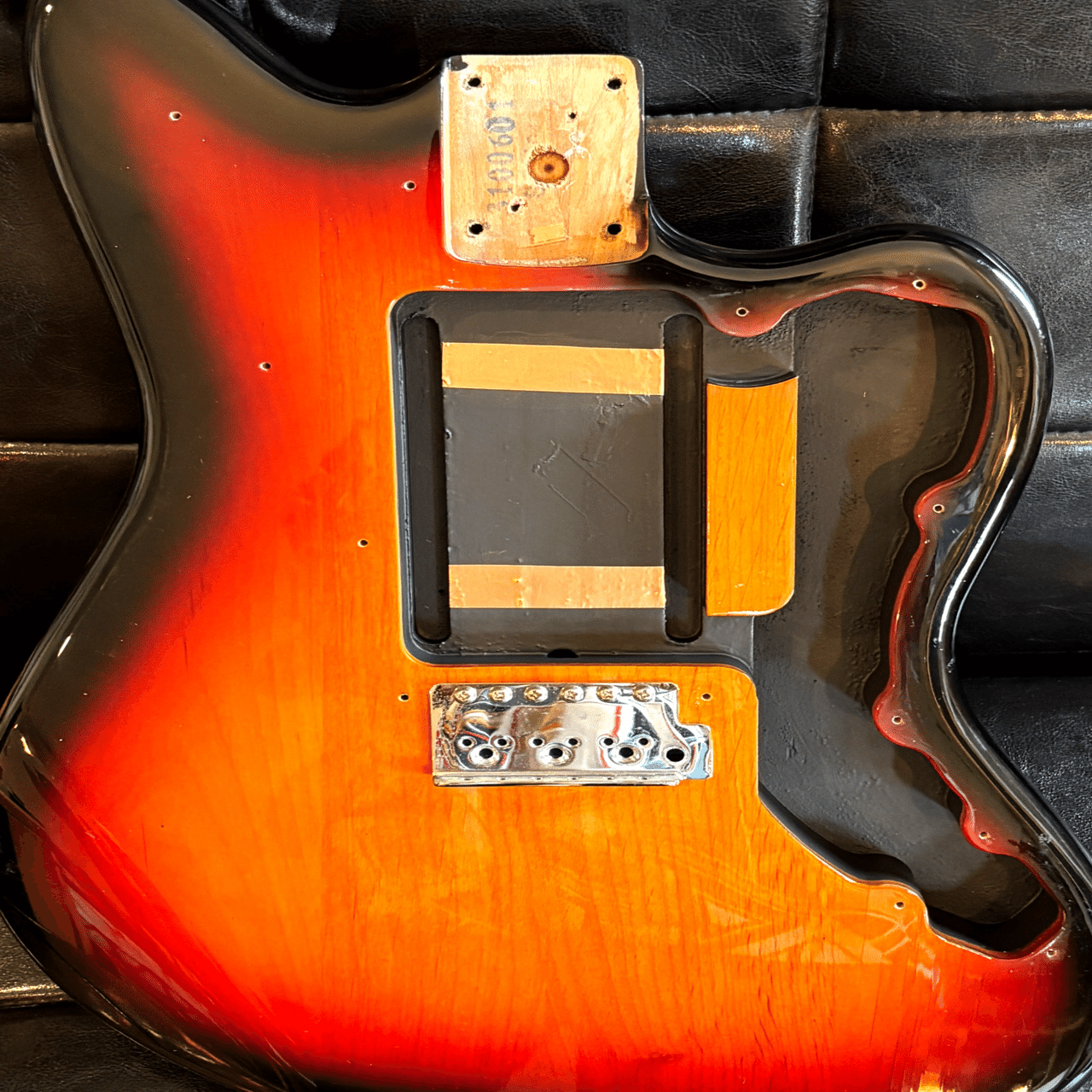 Squier JAGMASTERを修理＆カスタムしてみた話 その➀｜b.s.collect by