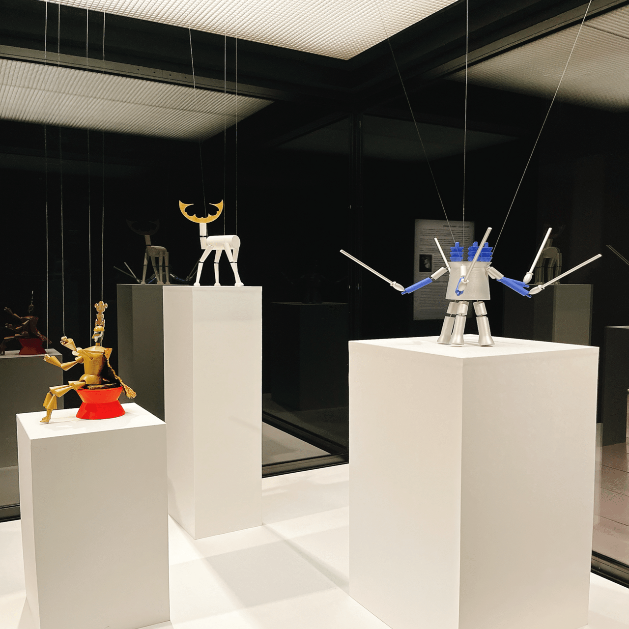 幾何学模様「ゾフィー・トイバー=アルプとジャン・アルプ」他