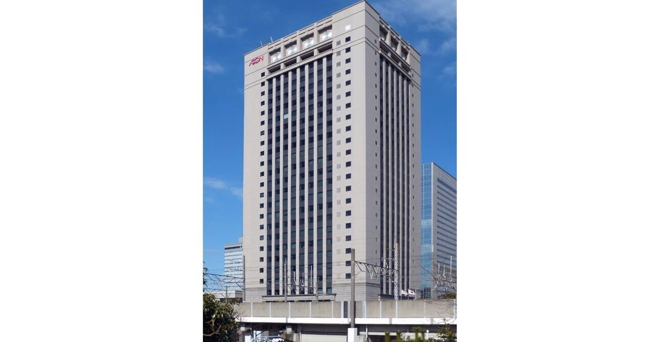 岡田 イオン
