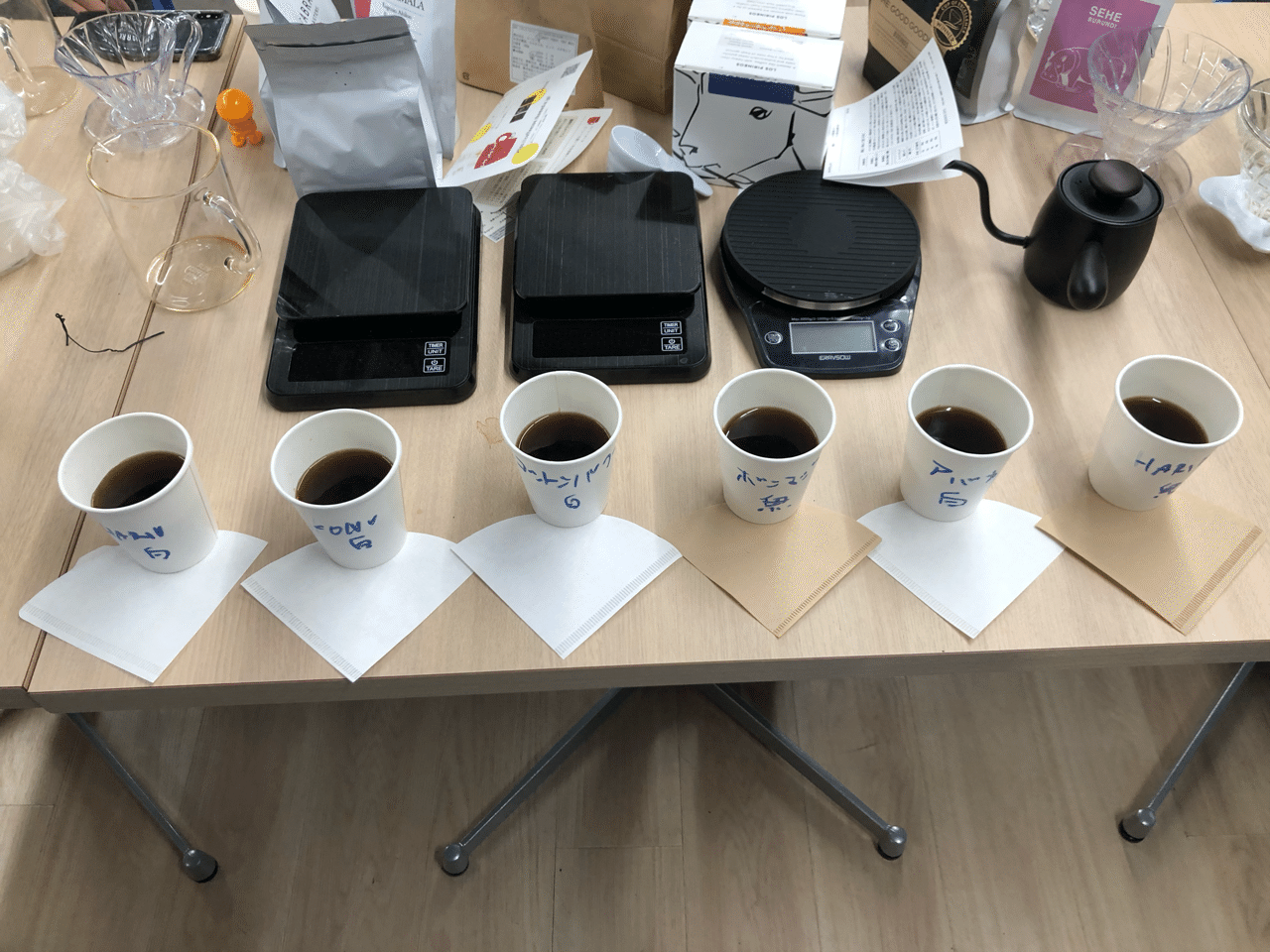カナエミナコーヒーペーパーフィルター ドリップ ろ紙 濾紙 ハリオ 01m V60用 無漂白 円すい形 円錐形 1 2杯用 40枚入カナエミナコーヒーペーパーフィルター 無漂白 ドリップ ろ紙 1 2杯用 V60用 01m 円すい形 円錐形 40枚入 ハリオ 濾紙