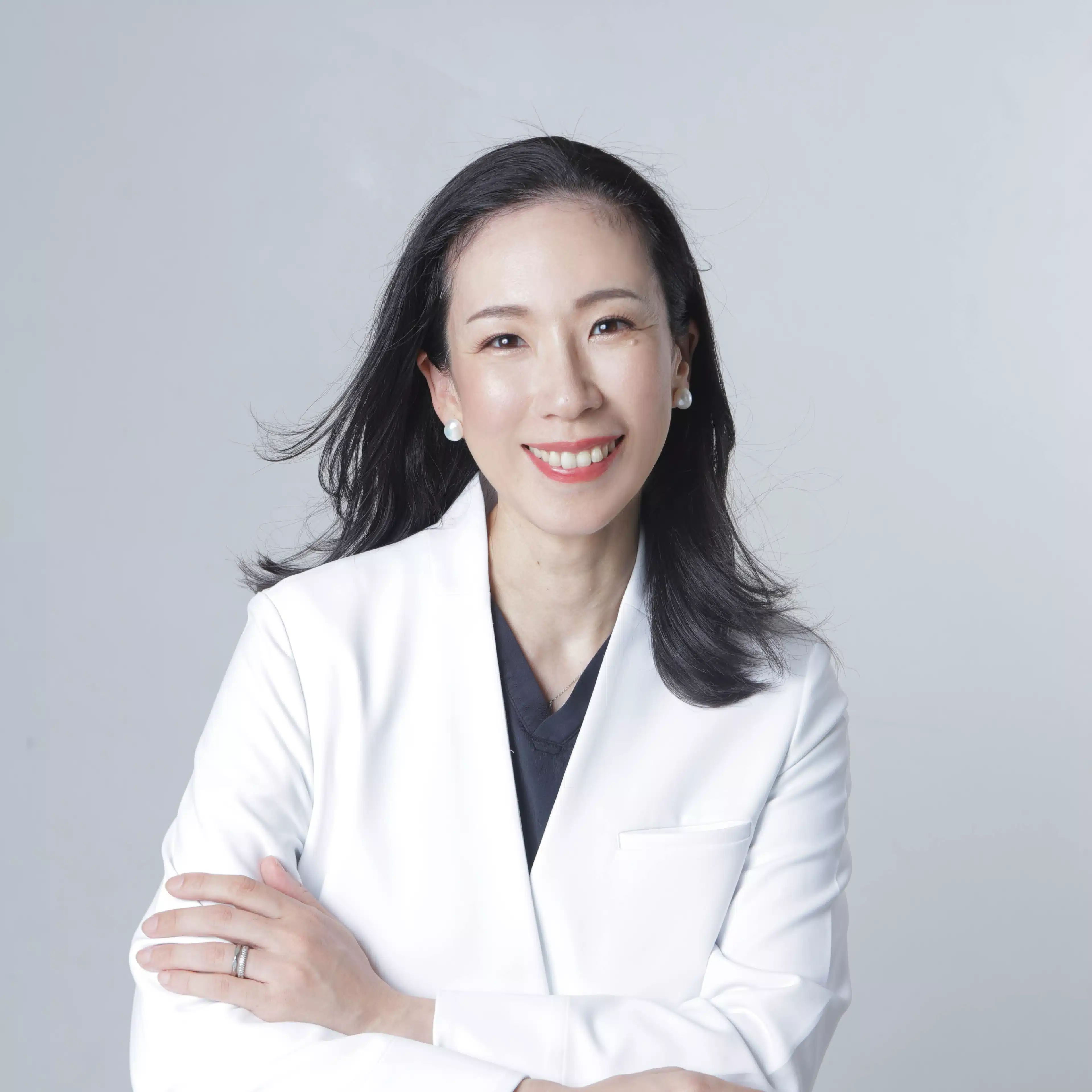 中野陽子｜顔立ちを育てる美容皮膚科医