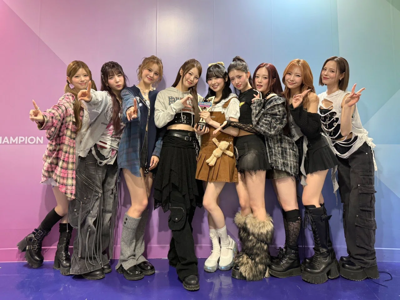 NiziU LOVE LINE 事前収録　サノク　リオ　ショーチャン NiziU Love line サノク 事前収録 全員 トレカ｜Yahoo!フリマ（旧