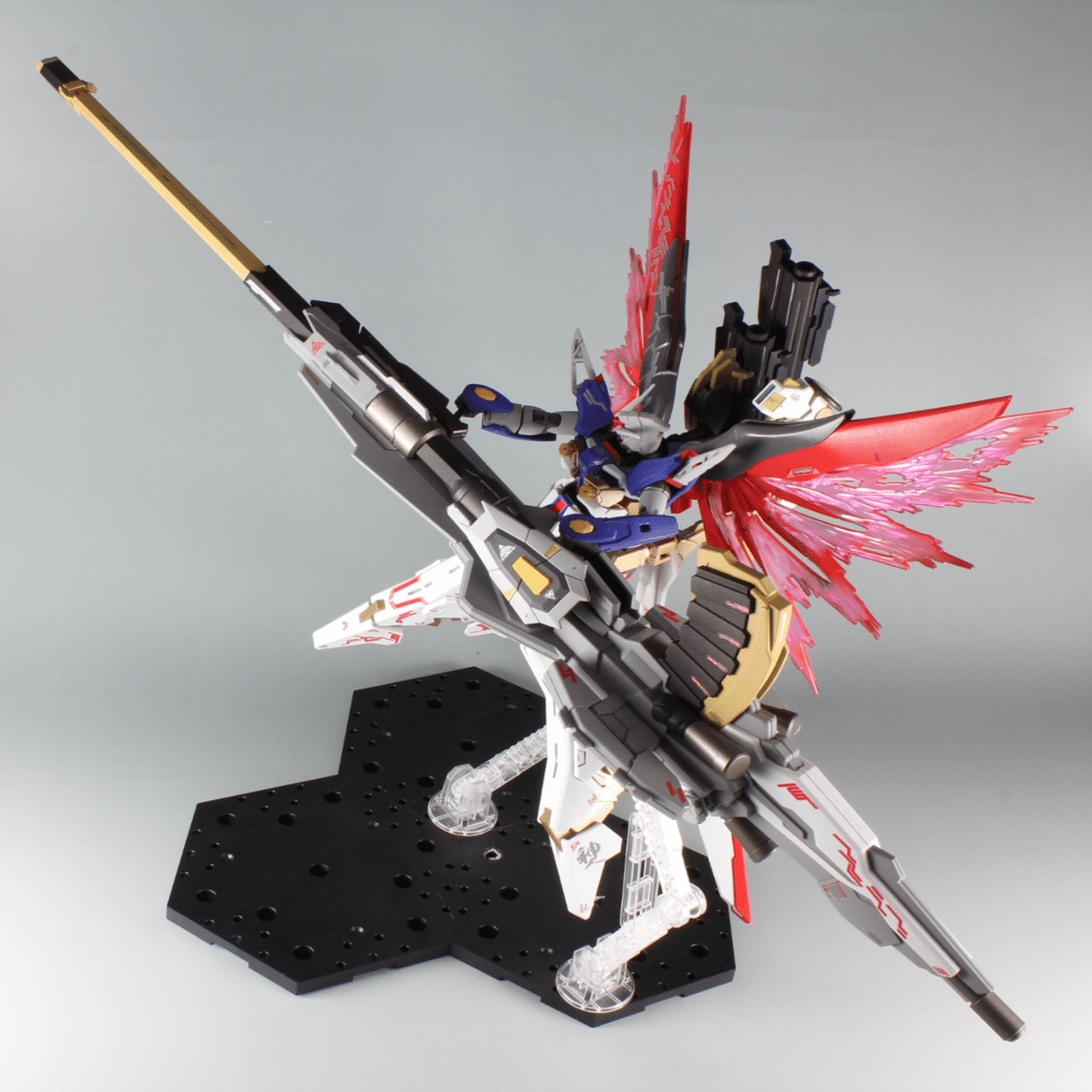 HG デスティニーガンダム＋ゼウスシルエットをデカールによる模様を