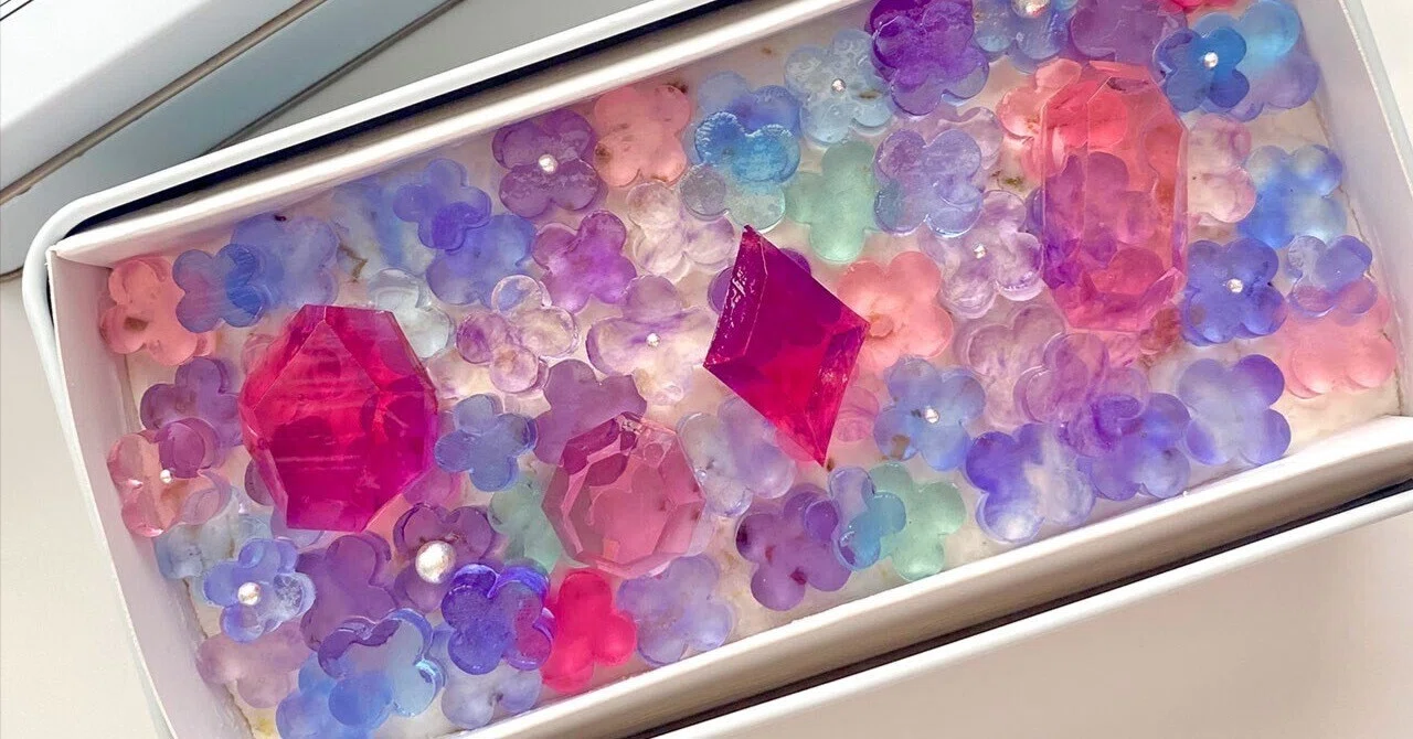 宝石と紫陽花のカッサータが開始3日で160缶以上オーダーいただきまし