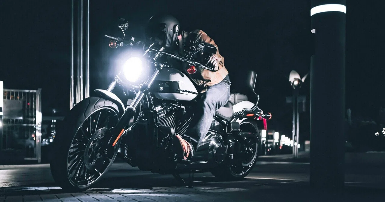 ミルウォーキーエイトは自由の調べ / HARLEY-DAVIDSON FXBR ブレイク
