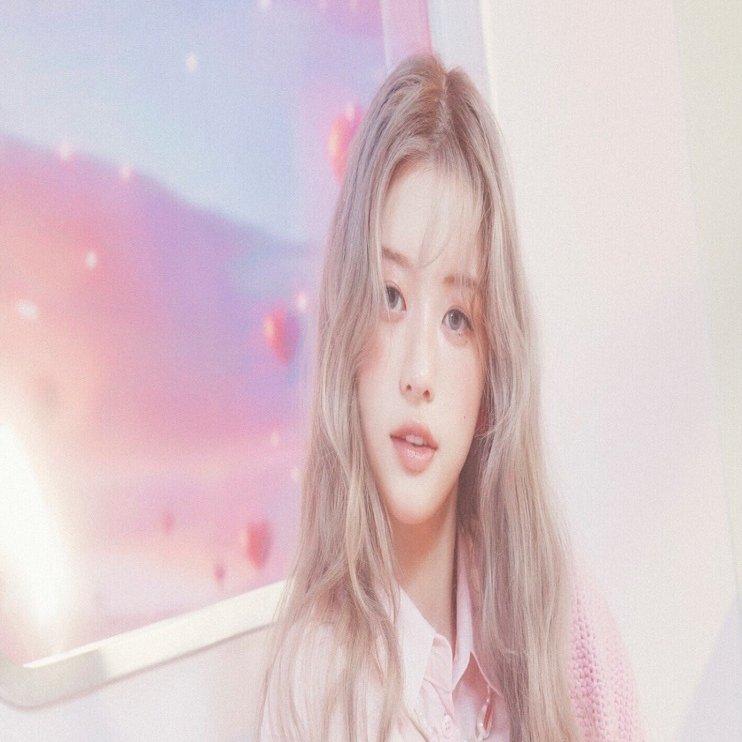 ミンジュ(ILLIT)を少し語る - 夢幻と現実が共存するグループで｜likes