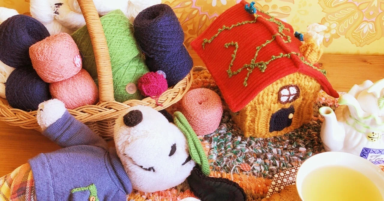 Thinking about how to remake knitwear?Unraveling cardigans into 