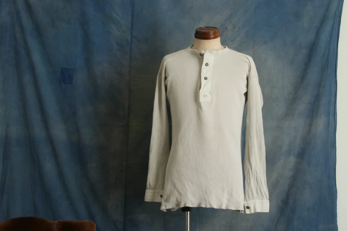 [Living with Vintage Items] How wearing vintage clothing improved my ...