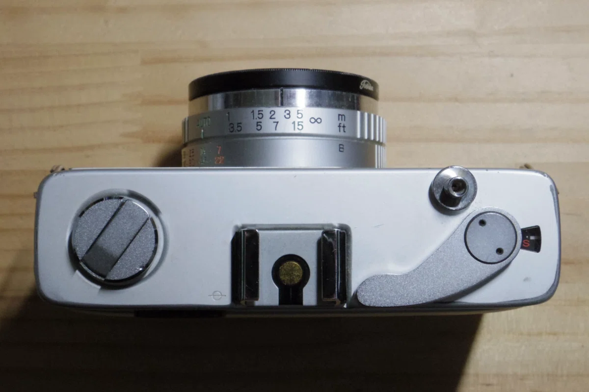 Konica C35】知人に修理を依頼したら…｜おしゃま