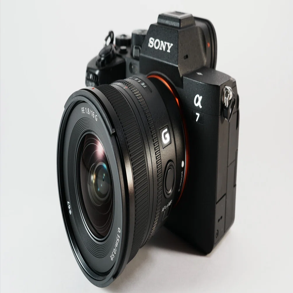 Sony FE 16 mm F1.8 G ─フルサイズでも気軽に持ち出したくなるレンズ