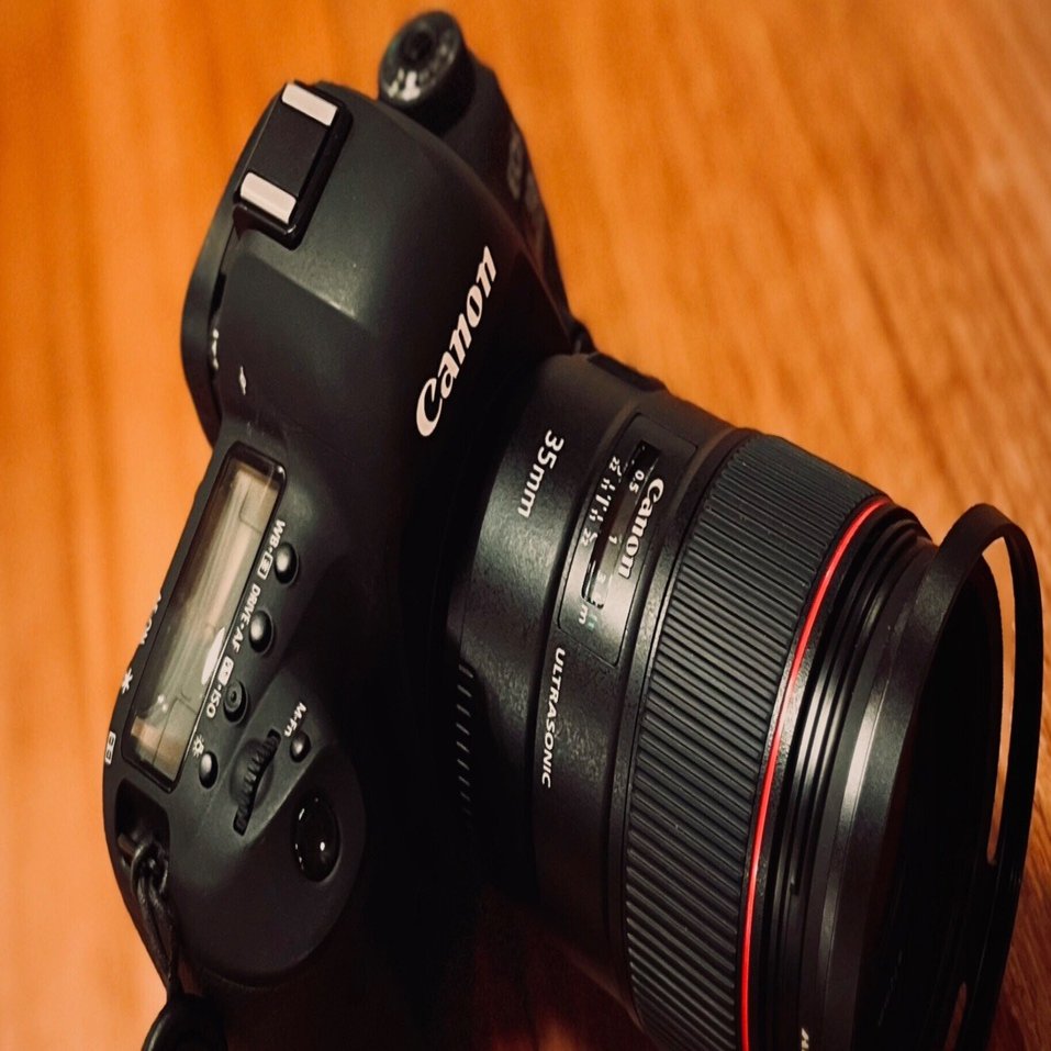 2025年に一眼レフを使う理由。EOS 5D Mark IVという“ちょうどよさ