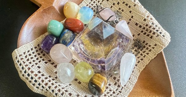 水晶球占い（クリスタルゲイジング）について｜蒼月紫野（Shino