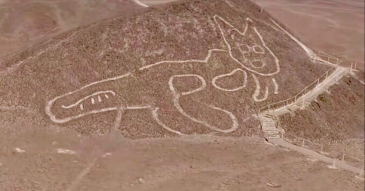 ペルー　地上絵のナスカの土中から発掘された土器です 世界最大のミステリー「ナスカの地上絵」はどうやって作られた