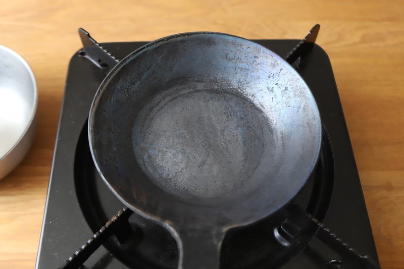 鉄のフライパンの再生とメンテナンス 樋口直哉 Travelingfoodlab Note 鉄のフライパンの再生とメンテナンス 樋口直哉 Travelingfoodlab Note