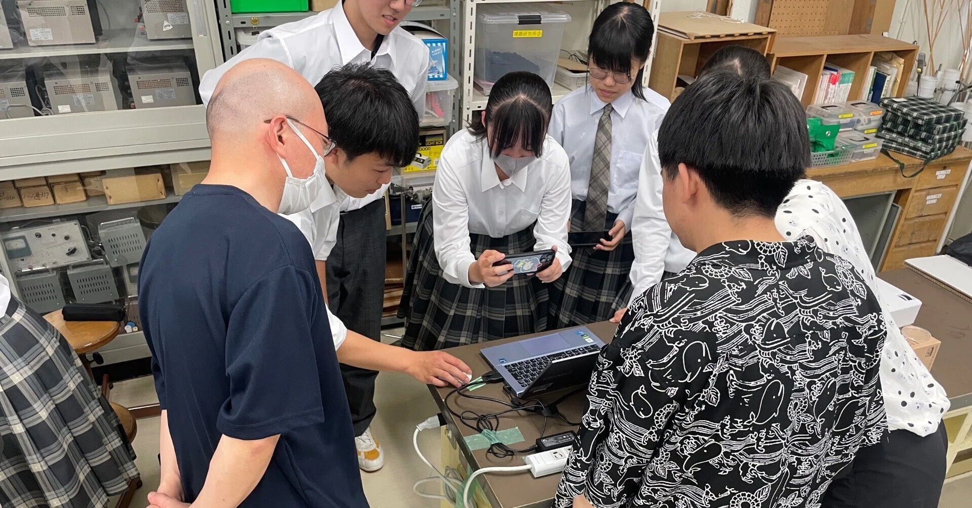 知らない世界を覗く，体験する〜2年理数科出前授業①2025〜｜水沢高等学校