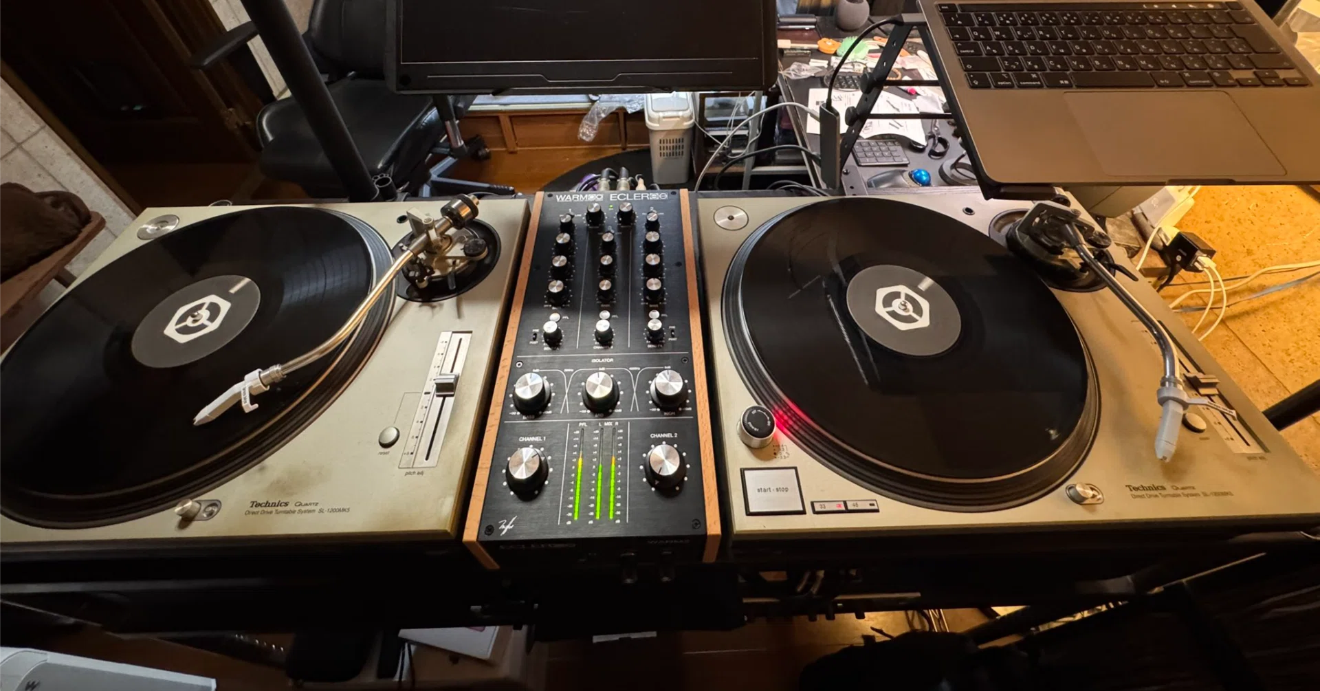 DJブースを大改装＋増設してみた。｜coolsurf