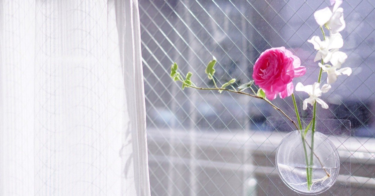 宙に花を生けるフラワーベースが斬新すぎる 岩田紫苑 Note 宙に花を生けるフラワーベースが斬新すぎる 岩田紫苑 Note