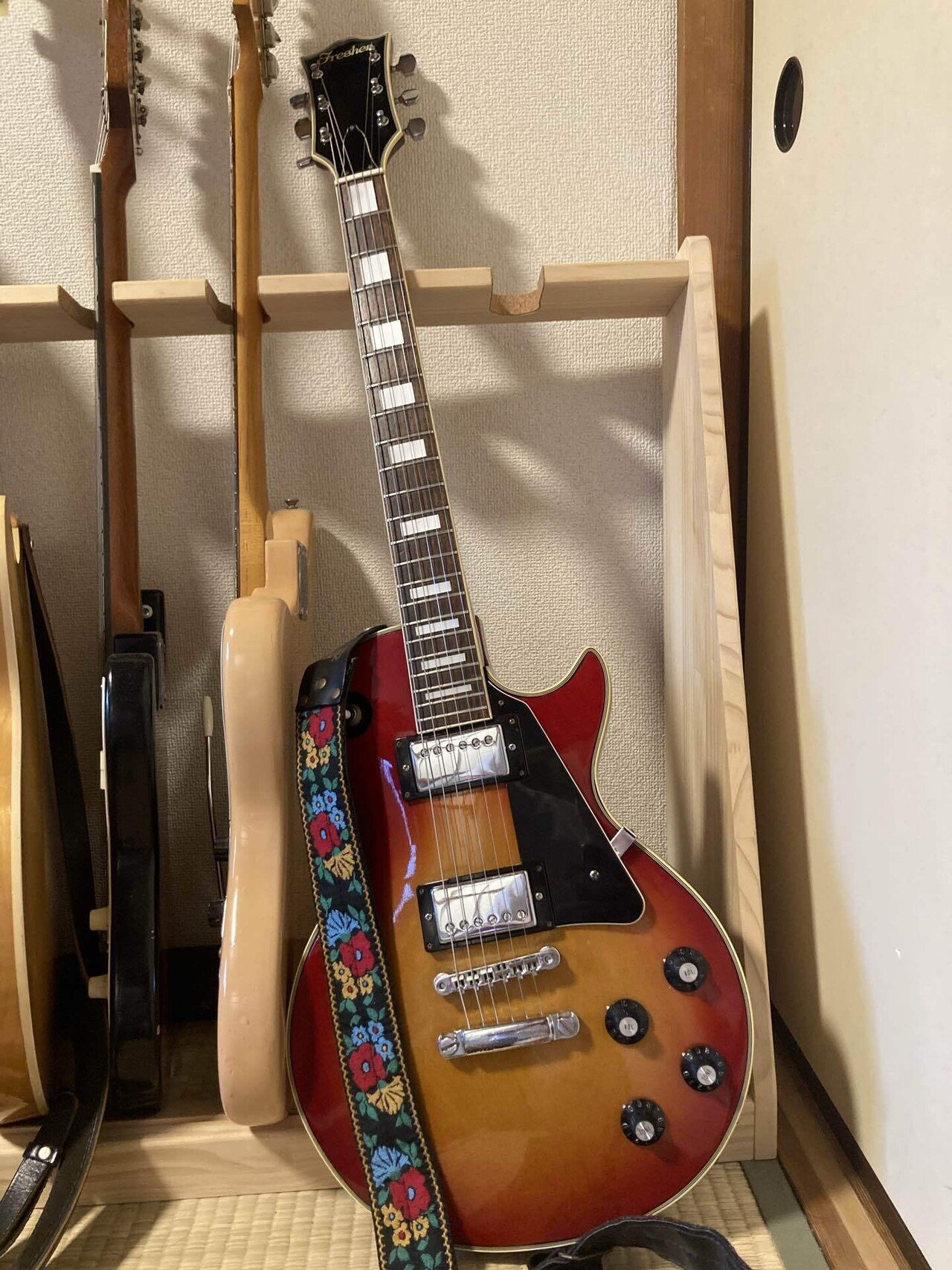 1970's Fresher FL-301CS ヴィンテージ ビザール ギター 1970's Fresher FL-301CS ヴィンテージ ビザール ギター - メルカリ