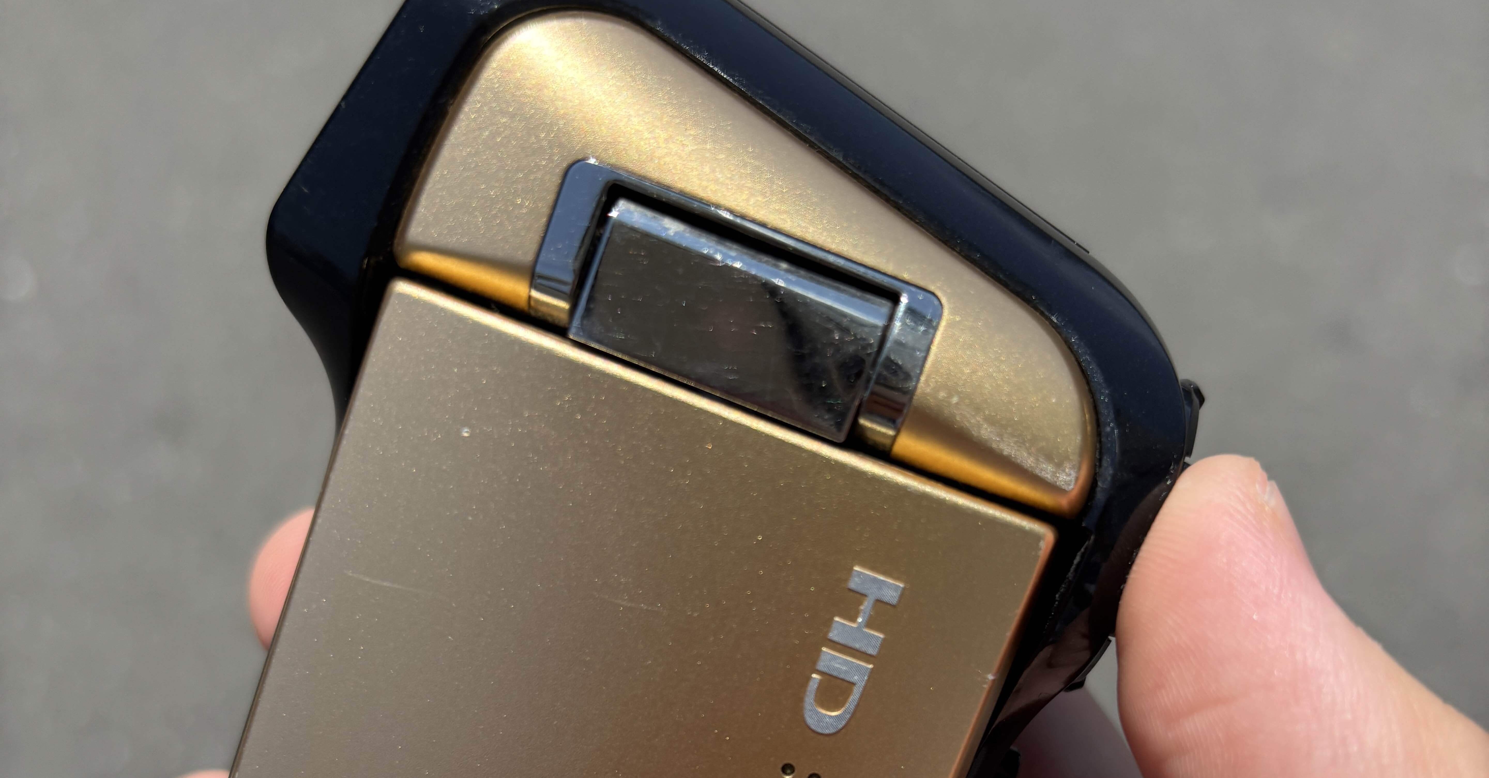 Xacti HD800、片手で撮れる”撃てるエモ”。｜けいふ