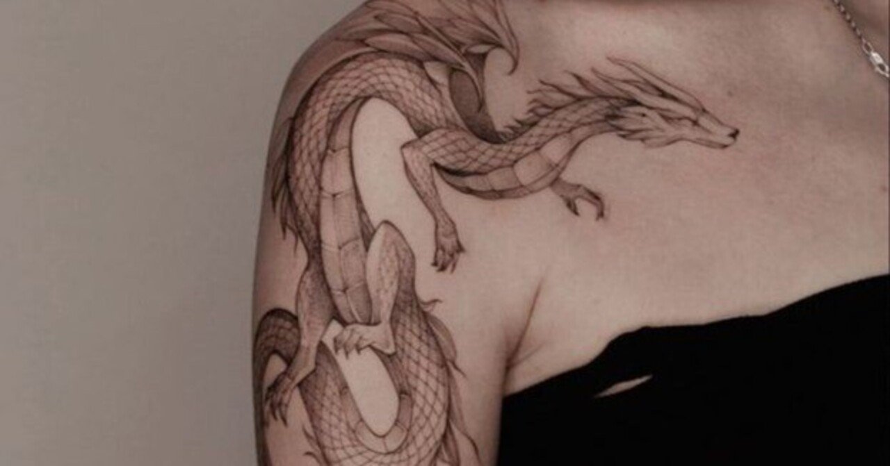 ドラゴンタトゥー: 神秘的な力と美しさを身に纏う✨｜Thomas Brown