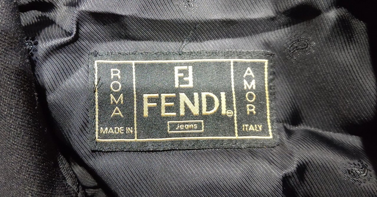 💎FENDIのブラックコートをレスキューした💖ITALY製 FENDI ROMA