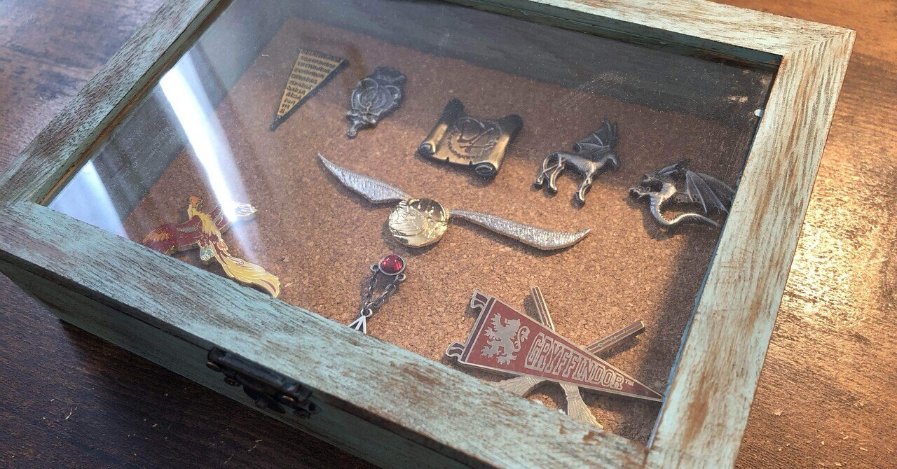 東京新聞 Japan 2000 ピンバッジ　ケース【手作り】 100均 DIY）ピンバッジコレクションケース - YouTube