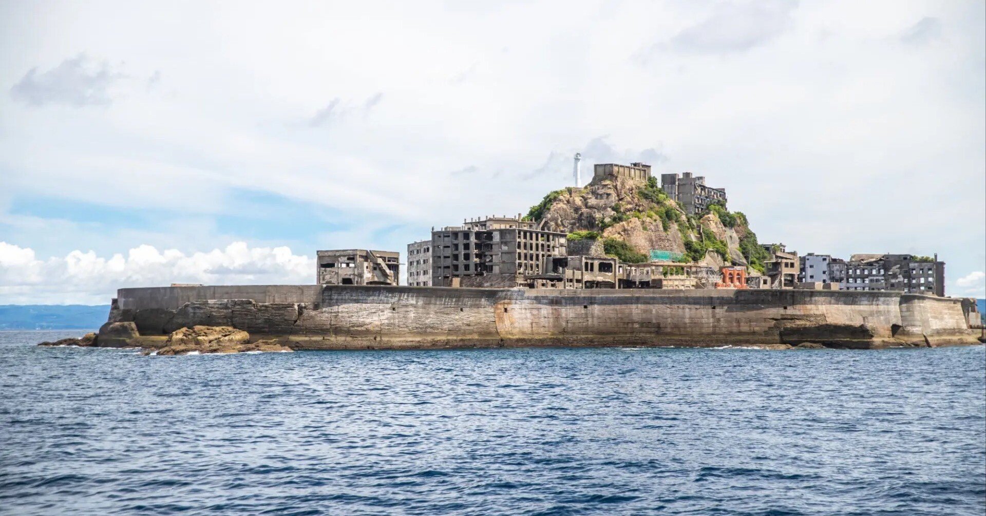 恋する軍艦島】廃墟の絶景が語りかける日本の記憶｜恋する日本。