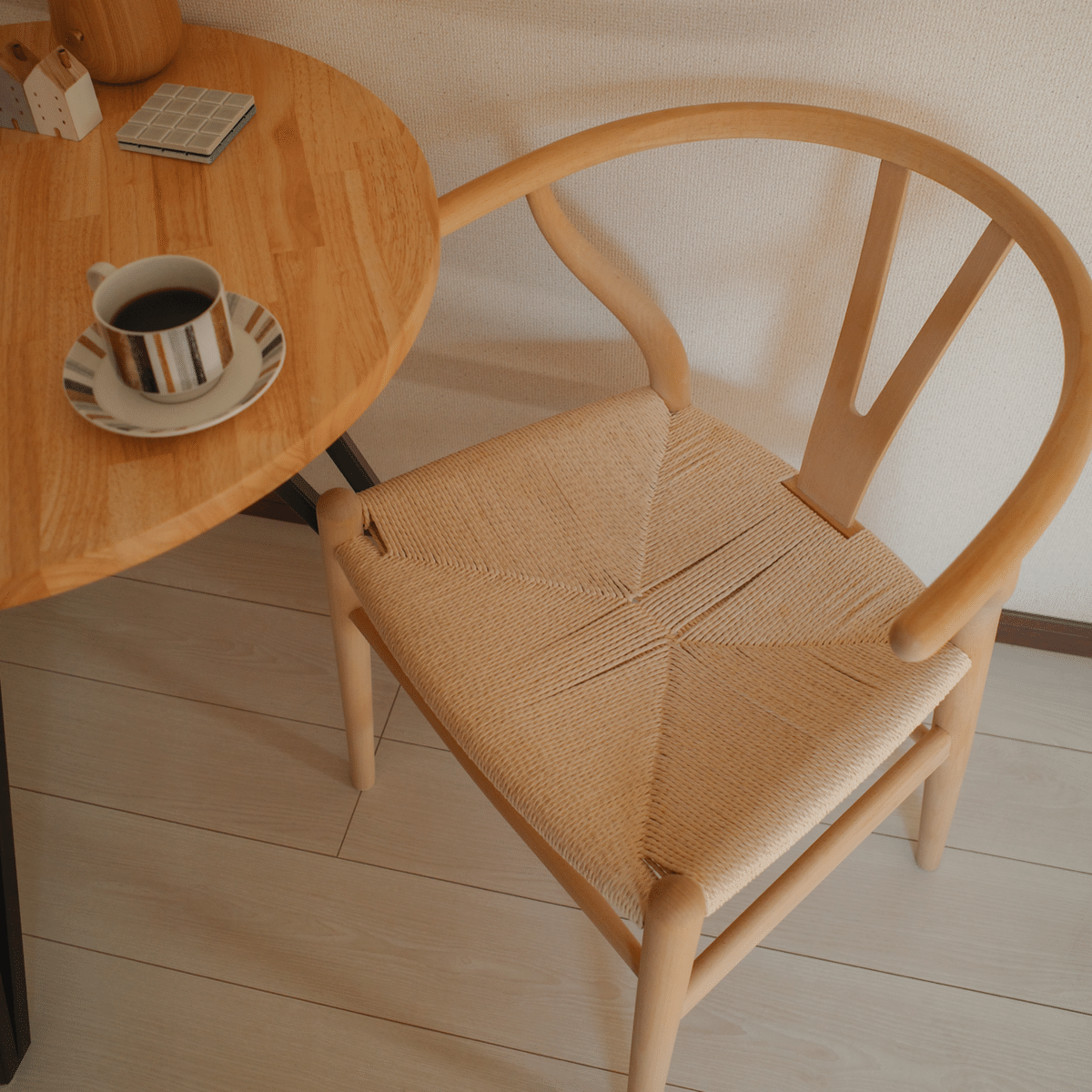 日本で最も愛される海外チェア、「Yチェア」を半年間使ってみて