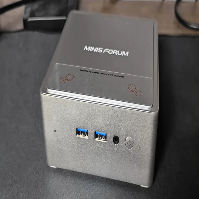 Minisforum NAB8 Plusのスペックや実機の外観紹介【実機レビュー