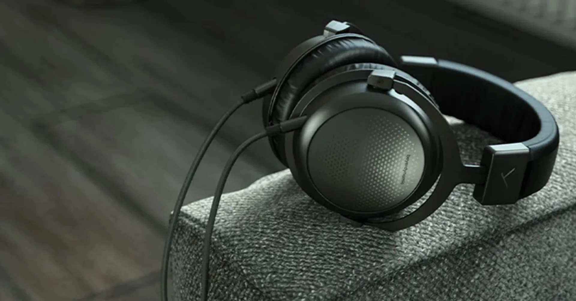 🎧【AIレビュー】Beyerdynamic T5 3rd Generation|密閉型の限界 🎧【AIレビュー】Beyerdynamic T5 3rd Generation|密閉型の限界