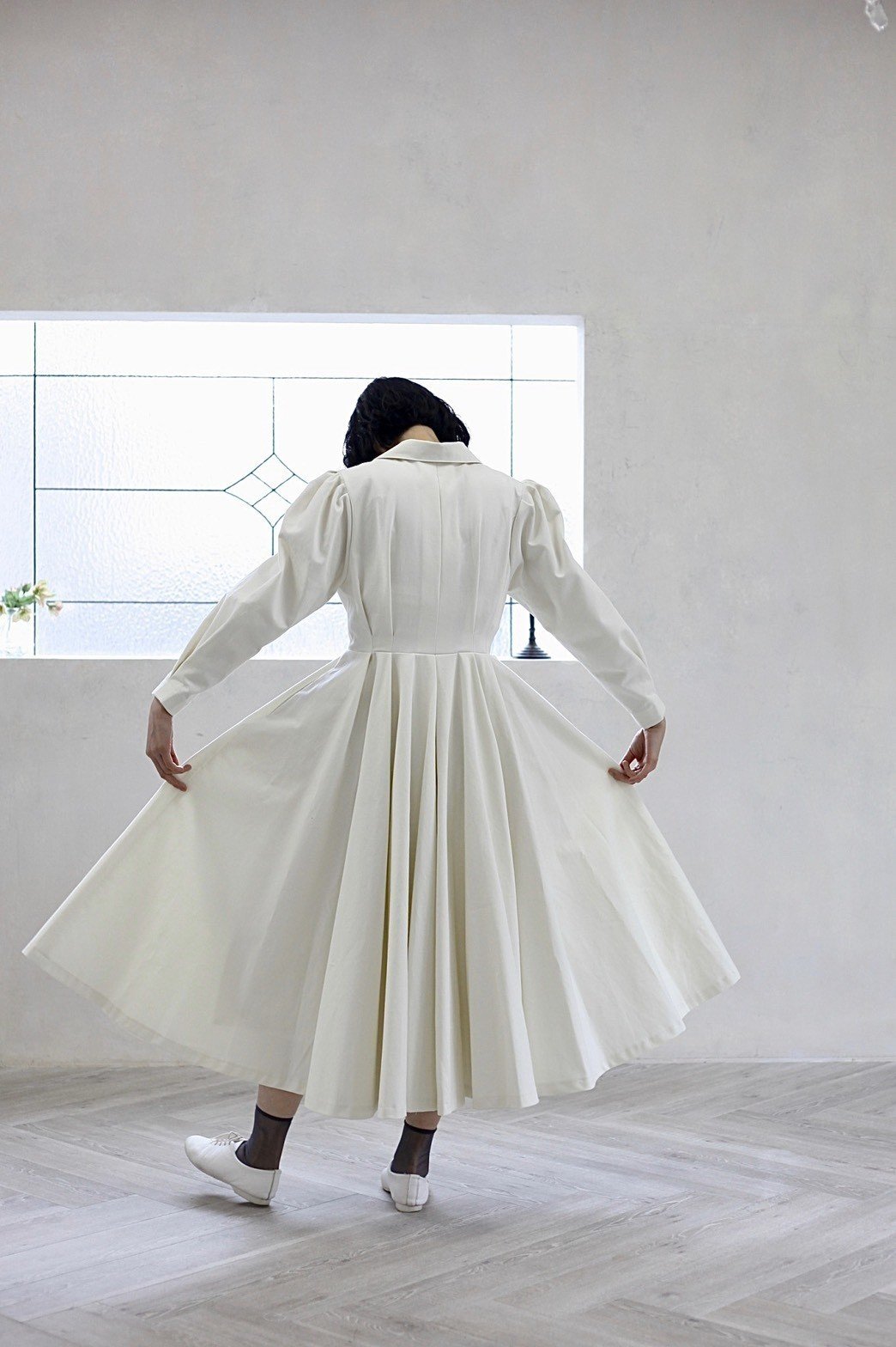 2/20 21:00~] THE DRESS #17 -waltz- [白]｜マール・コウサカ（foufou） 