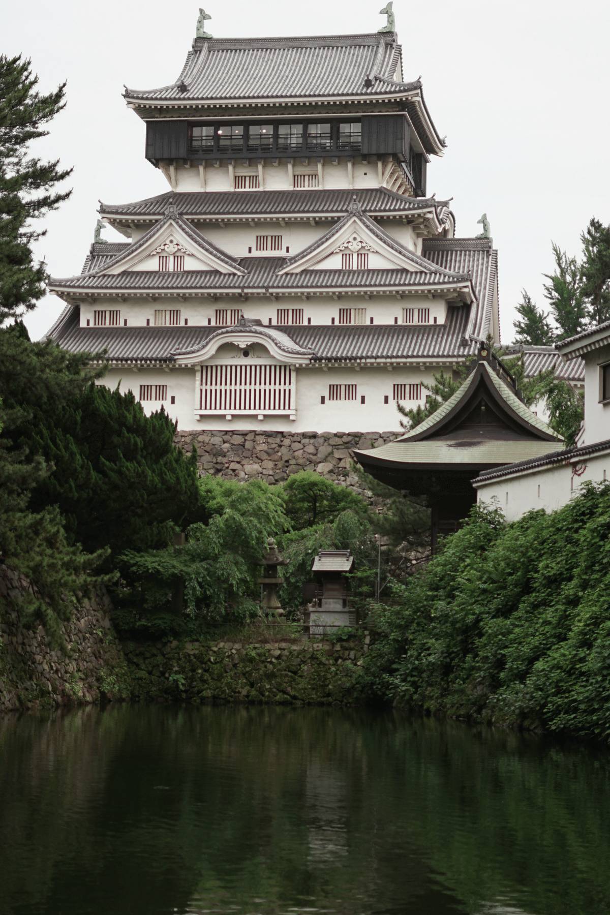 城　国宝　日本建築　CASTLES　彰国社　大型本 城 国宝 日本建築 CASTLES 彰国社 大型本 城 国宝 日本建築