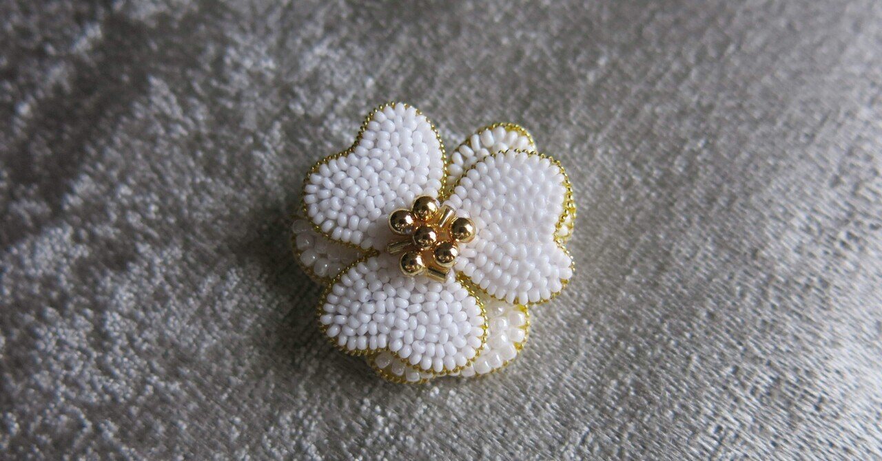 オートクチュール刺繍 flowerブローチ｜ぱわぱふーん