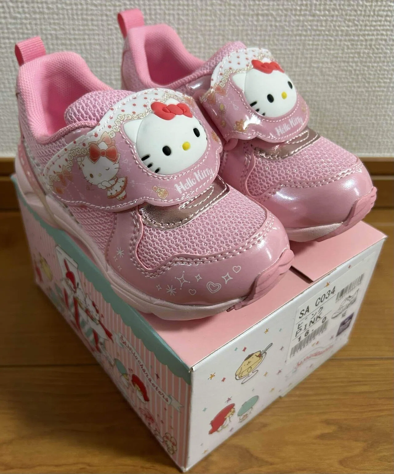 キティちゃん】楽天で光るスニーカー買ってみた【子供靴】※光る寿命 