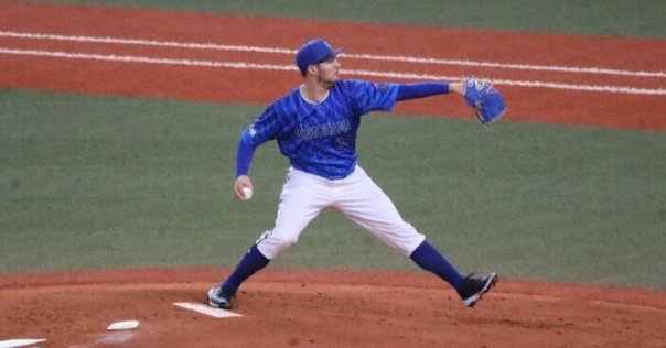 【希少】オリオンズ　坂井勝二選手の100勝記念贈呈品【額縁無】 無料公開》【ロッテ球団73年考察/(16)-投手-「先発、完投、完封