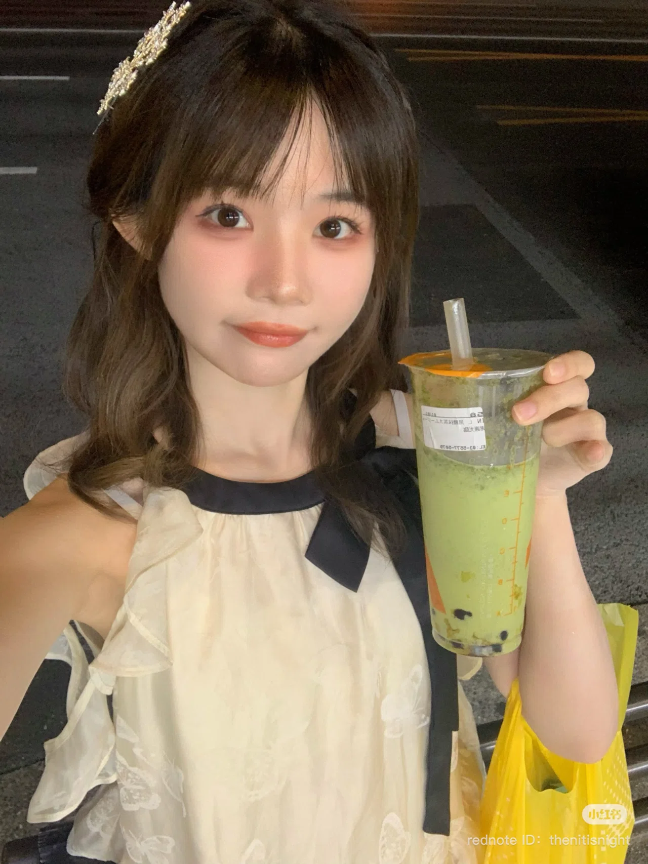 桂楚楚 TSH48 直筆サイン入り 写真集 AKB48 Team SH AKB48 Team SH 桂楚楚不知道桂圓這一波認真經營IG和X會持續多久