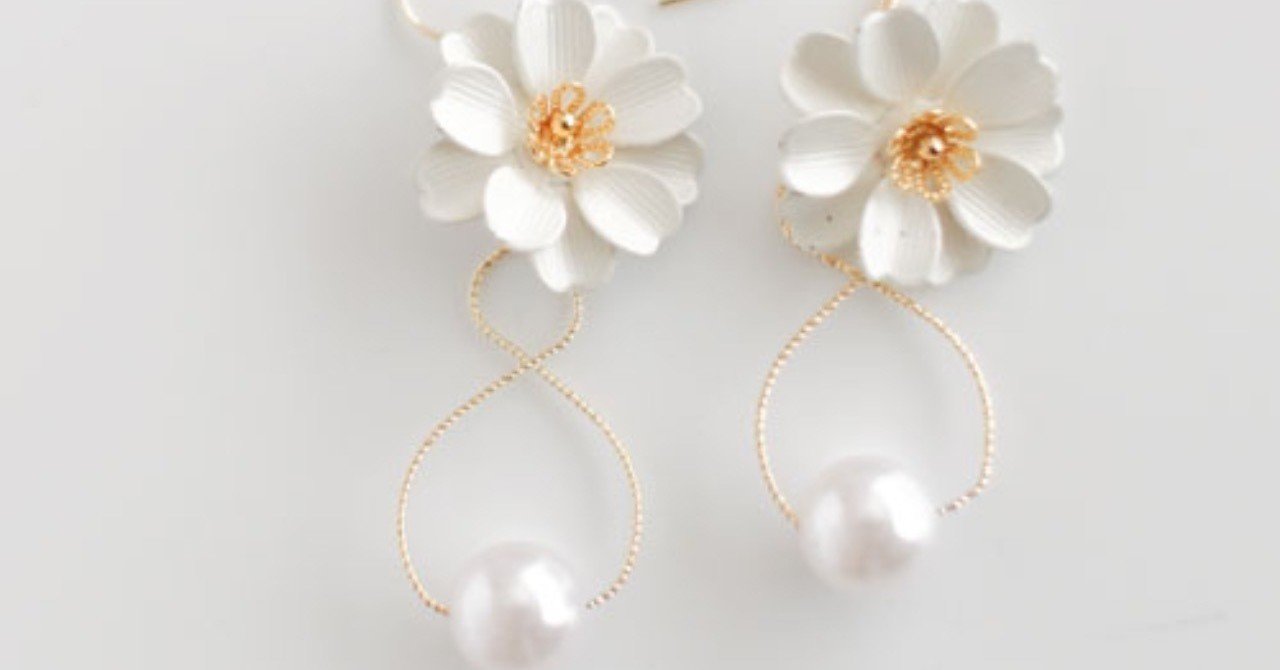 花とパールの大ぶりピアス イヤリング 一点もの Nemomo Note 花とパールの大ぶりピアス イヤリング 一点もの Nemomo Note