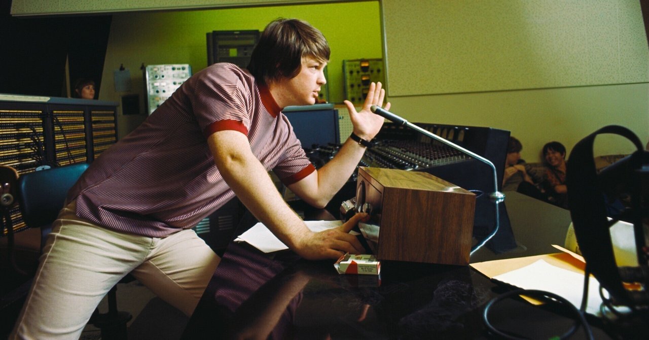 Brian Wilsonブライアンウィルソン 1966公式フィギュア特別ケース付 Brian Wilsonブライアンウィルソン 1966公式フィギュア特別ケース付
